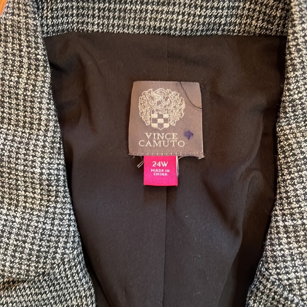 Vince Camuto Women’s Blazer Plus - Picture 8 of 9
